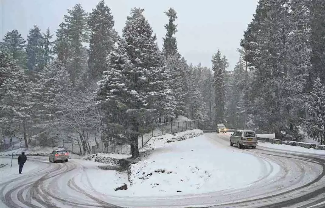 Gulmarg में तापमान माइनस 8.8 दर्ज, कश्मीर में तापमान शून्य से नीचे Gulmarg में तापमान माइनस 8.8 दर्ज, कश्मीर में तापमान शून्य से नीचे