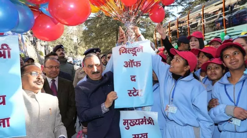 शैक्षणिक भ्रमण पर रवाना हुए ‘चिल्ड्रन ऑफ द स्टेट’, इन स्थलों का करेंगे दौरा शैक्षणिक भ्रमण पर रवाना हुए ‘चिल्ड्रन ऑफ द स्टेट’, इन स्थलों का करेंगे दौरा