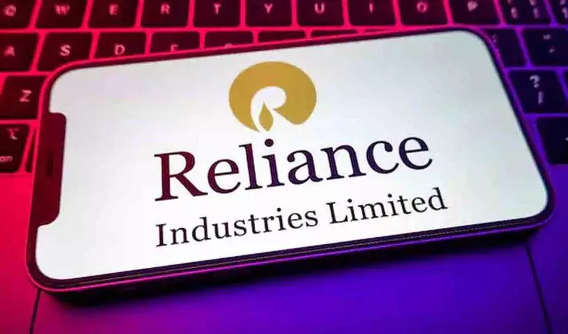 Reliance Industries ने जामनगर रिफाइनरी को रूसी तेल की डिलीवरी की रिपोर्ट को गलत बताया Reliance Industries ने जामनगर रिफाइनरी को रूसी तेल की डिलीवरी की रिपोर्ट को गलत बताया