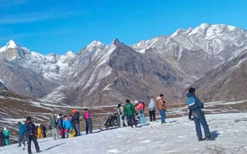 Himachal में पारा गिरा, ताबो में सबसे ठंडी रात -10.2°C रही Himachal में पारा गिरा, ताबो में सबसे ठंडी रात -10.2°C रही
