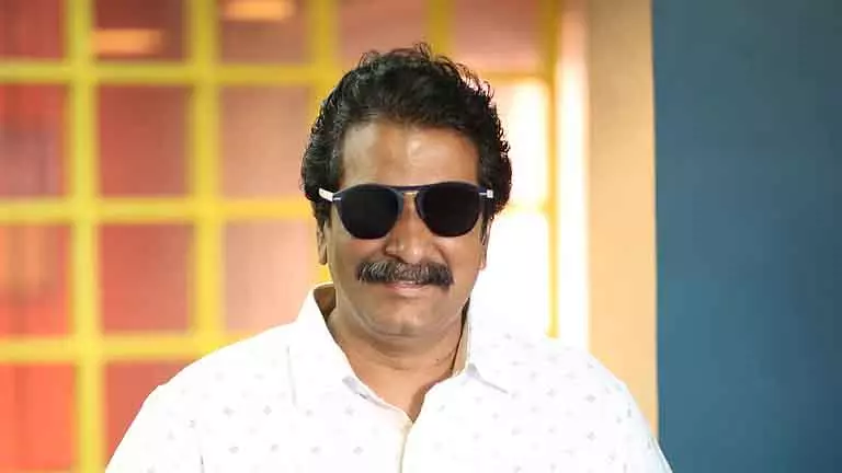 Mahesh Babu और वो यूनिक ट्रेलर लॉन्च: प्रोड्यूसर अनिल सुनकारा ने पुरानी यादें ताजा कीं Mahesh Babu और वो यूनिक ट्रेलर लॉन्च: प्रोड्यूसर अनिल सुनकारा ने पुरानी यादें ताजा कीं