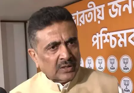 पश्चिम बंगाल: सुवेंदु अधिकारी ने मुख्य चुनाव आयुक्त को लिखा खत, की ये अपील पश्चिम बंगाल: सुवेंदु अधिकारी ने मुख्य चुनाव आयुक्त को लिखा खत, की ये अपील