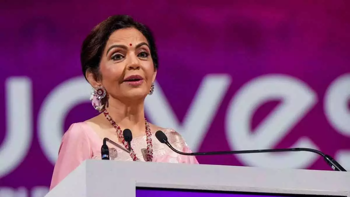Nita Ambani ने भारत की तीन विश्वकप विजेता क्रिकेट टीमों को किया सम्मानित Nita Ambani ने भारत की तीन विश्वकप विजेता क्रिकेट टीमों को किया सम्मानित