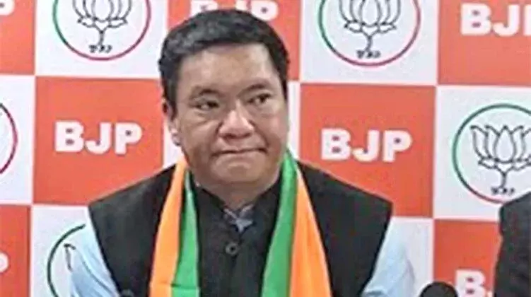Khandu : ईटानगर में अवैध धार्मिक ढांचों को गिराया जाएगा Khandu : ईटानगर में अवैध धार्मिक ढांचों को गिराया जाएगा