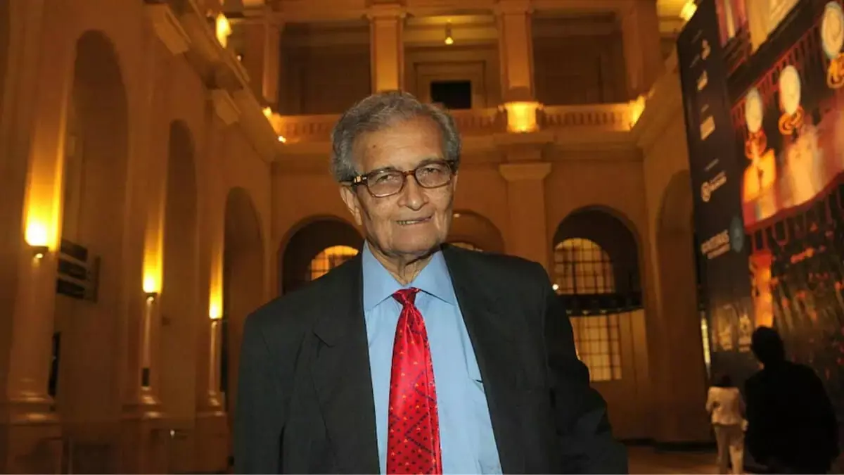 नोबेल पुरस्कार विजेता अमर्त्य सेन को SIR नोटिस: ECI ने ‘गलती’ पर सफाई दी नोबेल पुरस्कार विजेता अमर्त्य सेन को SIR नोटिस: ECI ने ‘गलती’ पर सफाई दी