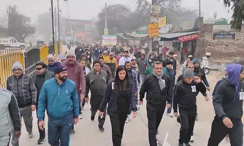 Narnaul के न्यायिक अधिकारियों ने नशा मुक्त समाज के लिए वॉकथॉन में भाग लिया Narnaul के न्यायिक अधिकारियों ने नशा मुक्त समाज के लिए वॉकथॉन में भाग लिया