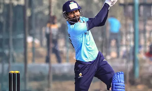 Vijay Hazare Trophy: श्रेयस अय्यर-सिराज ने दिखाया दम, तीनों टीमों को मिली जीत Vijay Hazare Trophy: श्रेयस अय्यर-सिराज ने दिखाया दम, तीनों टीमों को मिली जीत