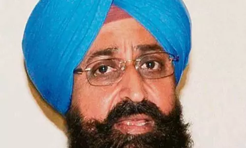 Punjab के एलओपी प्रताप सिंह बाजवा ने कानून व्यवस्था की स्थिति को लेकर आप पर निशाना साधा Punjab के एलओपी प्रताप सिंह बाजवा ने कानून व्यवस्था की स्थिति को लेकर आप पर निशाना साधा