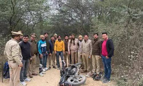 पुलिस मुठभेड़: दो शातिर बदमाश घायल, अवैध हथियार और चोरी का सामान बरामद