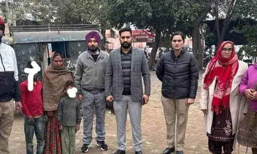 Nawanshahr में दो बाल भिखारियों को बचाया गया Nawanshahr में दो बाल भिखारियों को बचाया गया