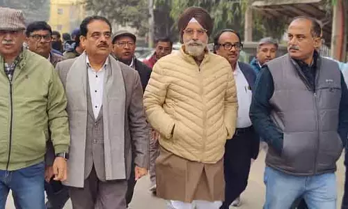 Delhi के मेयर ने केशवपुरम में नागरिक सुविधाओं का निरीक्षण किया
