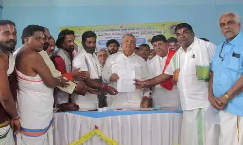 Karnataka : मंदिर की ज़मीन पर कब्ज़ा, सख़्त कार्रवाई Karnataka : मंदिर की ज़मीन पर कब्ज़ा, सख़्त कार्रवाई