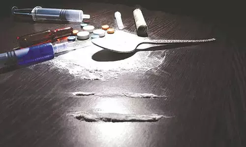 Shahkot में 35 नशीली गोलियां जब्त, एक गिरफ्तार Shahkot में 35 नशीली गोलियां जब्त, एक गिरफ्तार