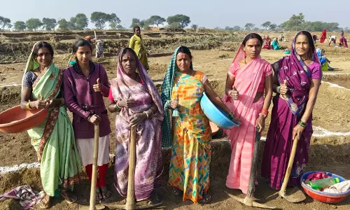 विकसित भारत रोजगार व आजीविका गारंटी मिशन से ग्रामीण अर्थव्यवस्था को मिलेगी नई ऊर्जा विकसित भारत रोजगार व आजीविका गारंटी मिशन से ग्रामीण अर्थव्यवस्था को मिलेगी नई ऊर्जा