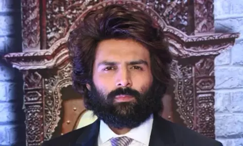 क्या Kartik Aaryan ग्रीक स्टूडेंट करीना कुबिलियट को डेट कर रहे हैं?