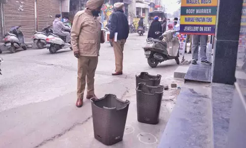 ‘गैंगस्टर की रंगदारी की कॉल’ के बाद Haibowal के व्यापारी की दुकान पर फायरिंग ‘गैंगस्टर की रंगदारी की कॉल’ के बाद Haibowal के व्यापारी की दुकान पर फायरिंग