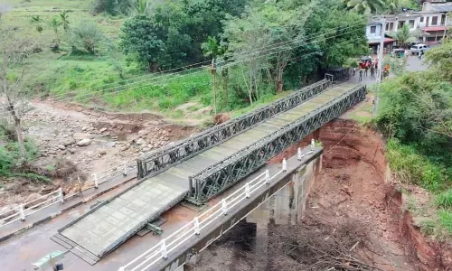 भारतीय सेना ने श्रीलंका में चक्रवात के बाद मरम्मत अभियान जारी रखा
