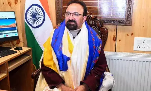 कारगिल के मुख्य चुनाव आयुक्त ने J&K के मुख्यमंत्री से मुलाकात की कारगिल के मुख्य चुनाव आयुक्त ने J&K के मुख्यमंत्री से मुलाकात की