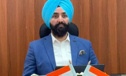 लेबर कमिश्नर ने J&K में लेबर कोड लागू करने की समीक्षा की लेबर कमिश्नर ने J&K में लेबर कोड लागू करने की समीक्षा की