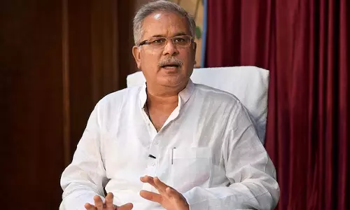 साय के मंत्री ने भूपेश को दी बधाई, क्या है इसके पीछे की राजनीती? साय के मंत्री ने भूपेश को दी बधाई, क्या है इसके पीछे की राजनीती?