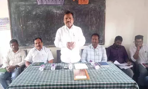 सरपंचों को Sanitation को प्राथमिकता देनी चाहिए: रायपोल मंडल के विशेष अधिकारी बाबू नाइक सरपंचों को Sanitation को प्राथमिकता देनी चाहिए: रायपोल मंडल के विशेष अधिकारी बाबू नाइक