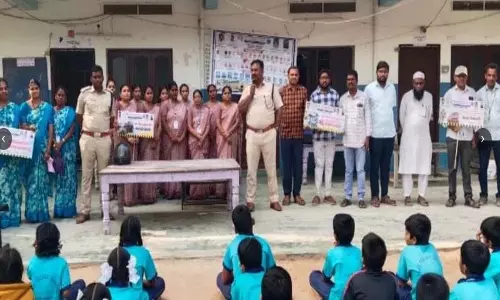 Kodad वाहन निरीक्षण अधिकारी जिलानी ने नाबालिगों के वाहन चलाने पर कानूनी कार्रवाई की चेतावनी दी