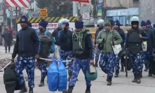 एमसीडी कार्रवाई के बाद मस्जिद के पास RPF तैनात