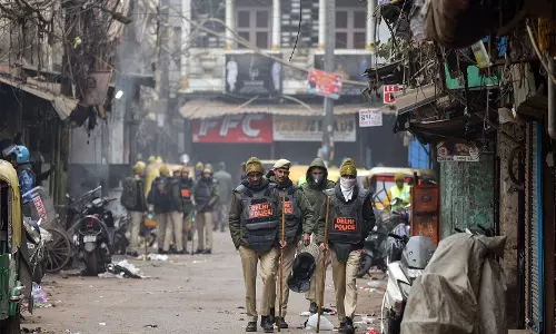 तुर्कमान गेट विध्वंस: Delhi पुलिस ने पत्थरबाजी की घटना के सिलसिले में 5 लोगों को किया गिरफ्तार