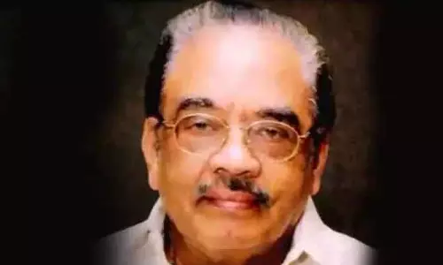 Malayalam सिनेमा को बड़ा नुकसान: दिग्गज फिल्म एग्जीबिटर एस. चंद्रन का निधन Malayalam सिनेमा को बड़ा नुकसान: दिग्गज फिल्म एग्जीबिटर एस. चंद्रन का निधन
