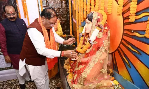 भक्तिन माता जयंती पर CM साय ने राजिम मंदिर में की पूजा-अर्चना भक्तिन माता जयंती पर CM साय ने राजिम मंदिर में की पूजा-अर्चना