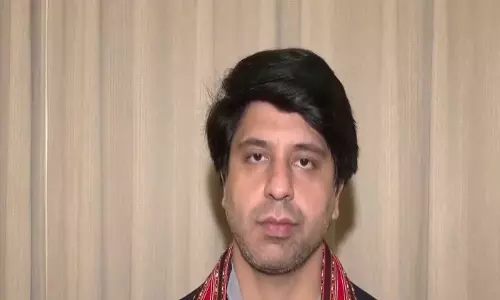 कर्नाटक घटना पर BJP ने कांग्रेस पर बोला हमला, शहजाद पूनावाला ने प्रियंका वाड्रा पर साधा निशाना कर्नाटक घटना पर BJP ने कांग्रेस पर बोला हमला, शहजाद पूनावाला ने प्रियंका वाड्रा पर साधा निशाना