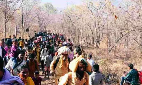 Srisailam पदयात्रा अपडेट: 8 फरवरी तक पैदल रास्ते पर लगा प्रतिबंध Srisailam पदयात्रा अपडेट: 8 फरवरी तक पैदल रास्ते पर लगा प्रतिबंध
