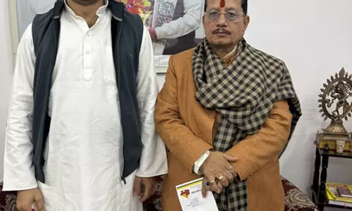 तेजप्रताप यादव ने विजय सिन्हा से की मुलाकात, दही-चूड़ा भोज में शामिल होने का आमंत्रण