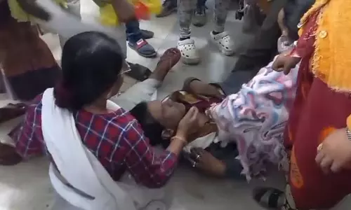 बर्दवान में SIR सुनवाई के दौरान लंबे इंतज़ार के कारण युवक बीमार पड़ गया