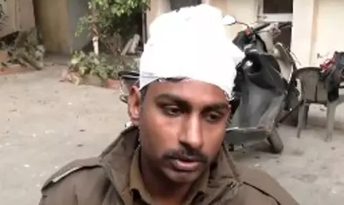 तुम्हारा खून ठंडा पड़ गया है’ पुलिस पर पत्थरबाजी करते हुए लगे नारे: कांस्टेबल विक्रम तुम्हारा खून ठंडा पड़ गया है’ पुलिस पर पत्थरबाजी करते हुए लगे नारे: कांस्टेबल विक्रम