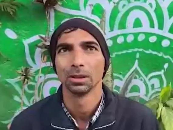 बेवफाई की इंतहा...पति भूख हड़ताल पर बैठा बेवफाई की इंतहा...पति भूख हड़ताल पर बैठा