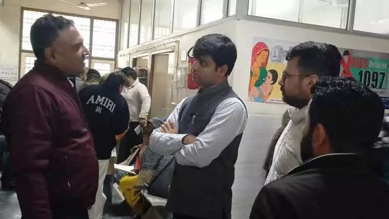 SDM ने डबवाली अस्पताल में नशा मुक्ति केंद्र का निरीक्षण किया SDM ने डबवाली अस्पताल में नशा मुक्ति केंद्र का निरीक्षण किया