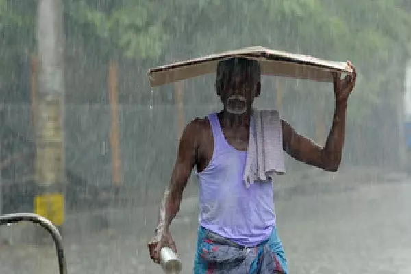 Tamil Nadu में भारी बारिश की संभावना, मछुआरों के लिए एडवाइजरी जारी Tamil Nadu में भारी बारिश की संभावना, मछुआरों के लिए एडवाइजरी जारी