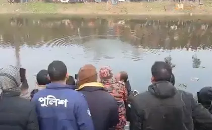 Bangladesh में भीड़ से बचने के लिए नहर में कूदा हिंदू व्यक्ति, डूबने से मौत Bangladesh में भीड़ से बचने के लिए नहर में कूदा हिंदू व्यक्ति, डूबने से मौत