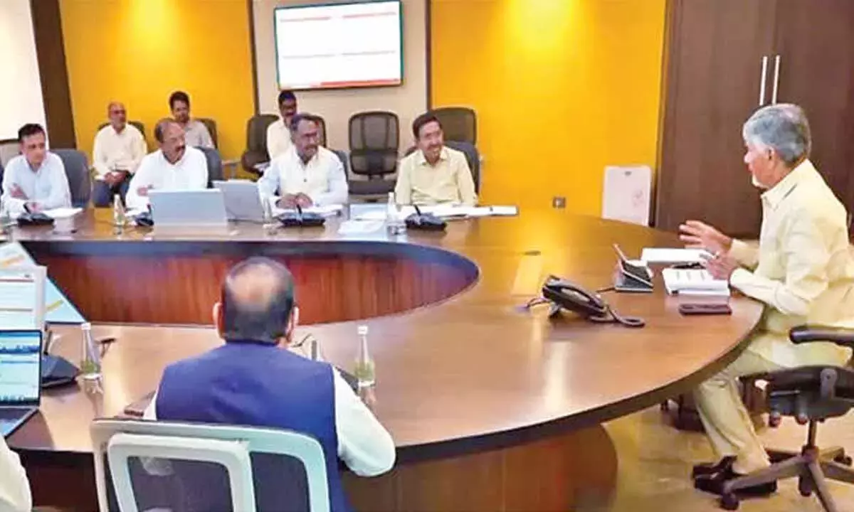 CRDA ने कृष्णा रिवरफ्रंट मरीना को साफ किया CRDA ने कृष्णा रिवरफ्रंट मरीना को साफ किया
