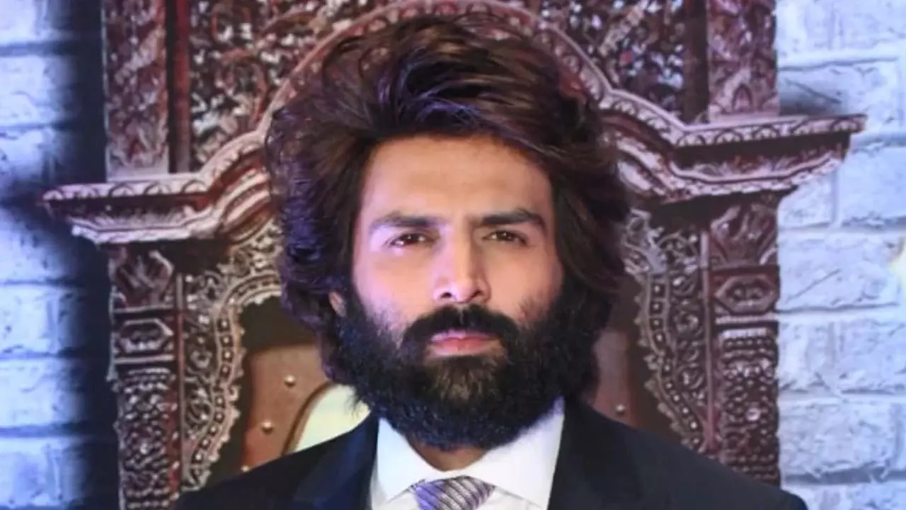क्या Kartik Aaryan ग्रीक स्टूडेंट करीना कुबिलियट को डेट कर रहे हैं? क्या Kartik Aaryan ग्रीक स्टूडेंट करीना कुबिलियट को डेट कर रहे हैं?