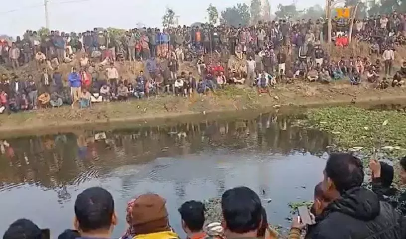 Bangladesh में भीड़ से बचने के लिए नहर में कूदने से हिंदू व्यक्ति की मौत Bangladesh में भीड़ से बचने के लिए नहर में कूदने से हिंदू व्यक्ति की मौत