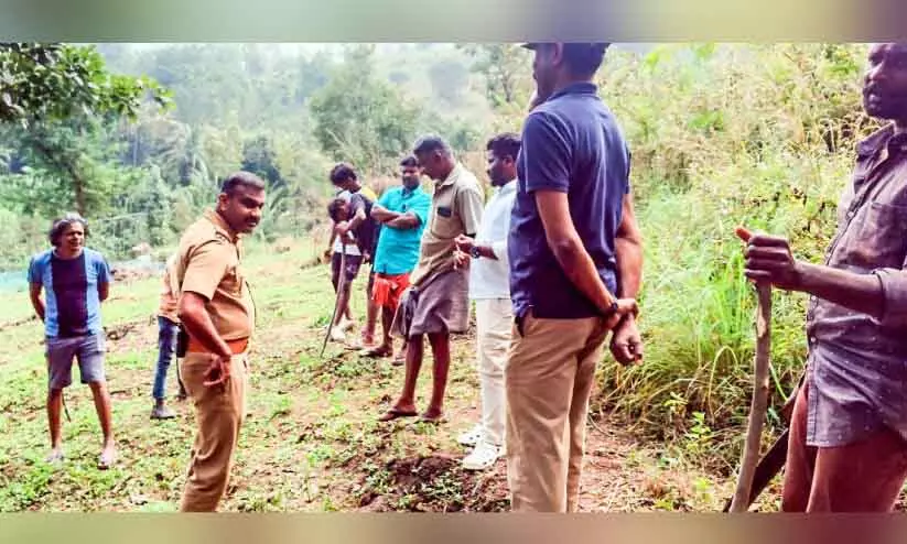Kattiyanadu में बाघ स्थानीय लोग डरे हुए हैं Kattiyanadu में बाघ स्थानीय लोग डरे हुए हैं