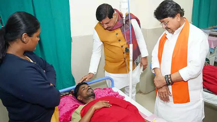 इंदौर में पानी का प्रदूषण: आंकड़ों में नहीं जाएंगे, सरकार सबके साथ खड़ी है: CM इंदौर में पानी का प्रदूषण: आंकड़ों में नहीं जाएंगे, सरकार सबके साथ खड़ी है: CM