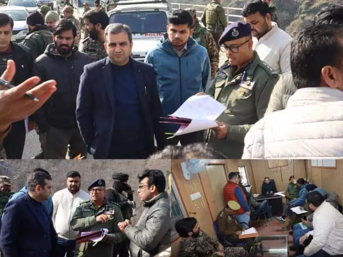DC, SSP ने रामबन में सुरंग के काम की जगहों पर प्रगति और सुरक्षा व्यवस्था का जायजा लिया DC, SSP ने रामबन में सुरंग के काम की जगहों पर प्रगति और सुरक्षा व्यवस्था का जायजा लिया