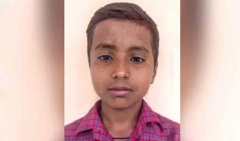 अमरोहा में Reels देखते समय हार्ट अटैक से 10 साल के बच्चे की मौत अमरोहा में Reels देखते समय हार्ट अटैक से 10 साल के बच्चे की मौत