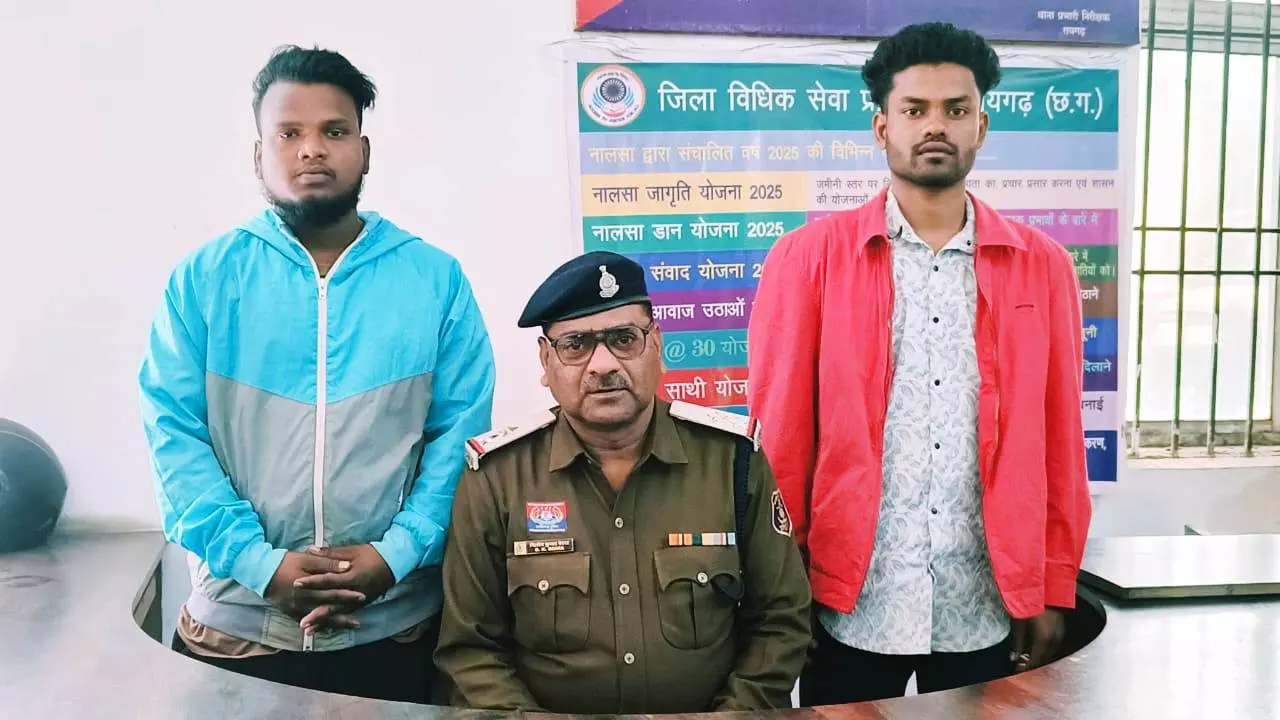 मारपीट मामले के दो फरार आरोपी गिरफ्तार, कोतवाली पुलिस ने भेजा रिमांड पर मारपीट मामले के दो फरार आरोपी गिरफ्तार, कोतवाली पुलिस ने भेजा रिमांड पर