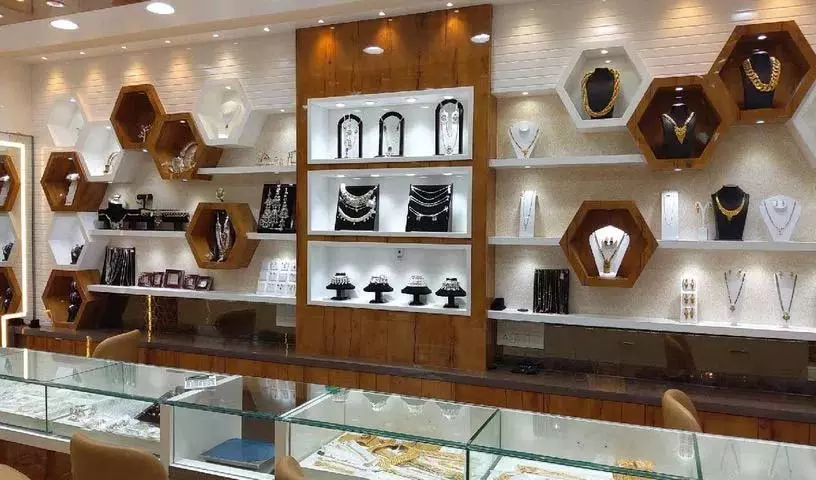 Jewelry Shops में बुर्के पर बैन से बिहार में राजनीतिक विवाद Jewelry Shops में बुर्के पर बैन से बिहार में राजनीतिक विवाद