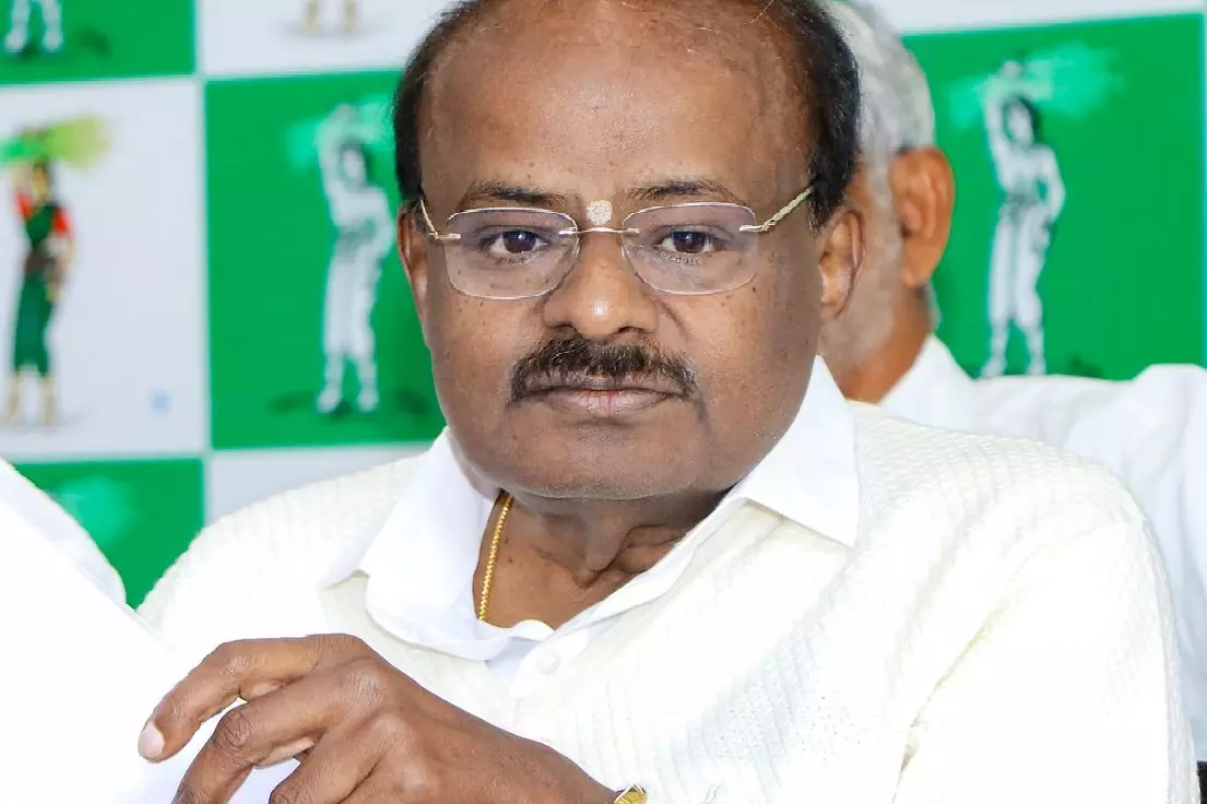 Bellary violence: कुमारस्वामी ने शिवकुमार की आलोचना की Bellary violence: कुमारस्वामी ने शिवकुमार की आलोचना की