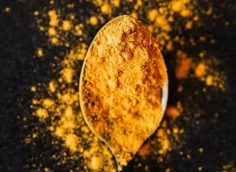 नीली और काली-पीली Turmeric के फायदे नीली और काली-पीली Turmeric के फायदे